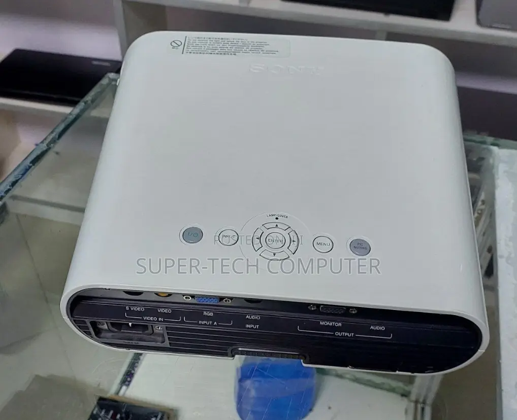 Sony VPL ES7 Projector for Sell