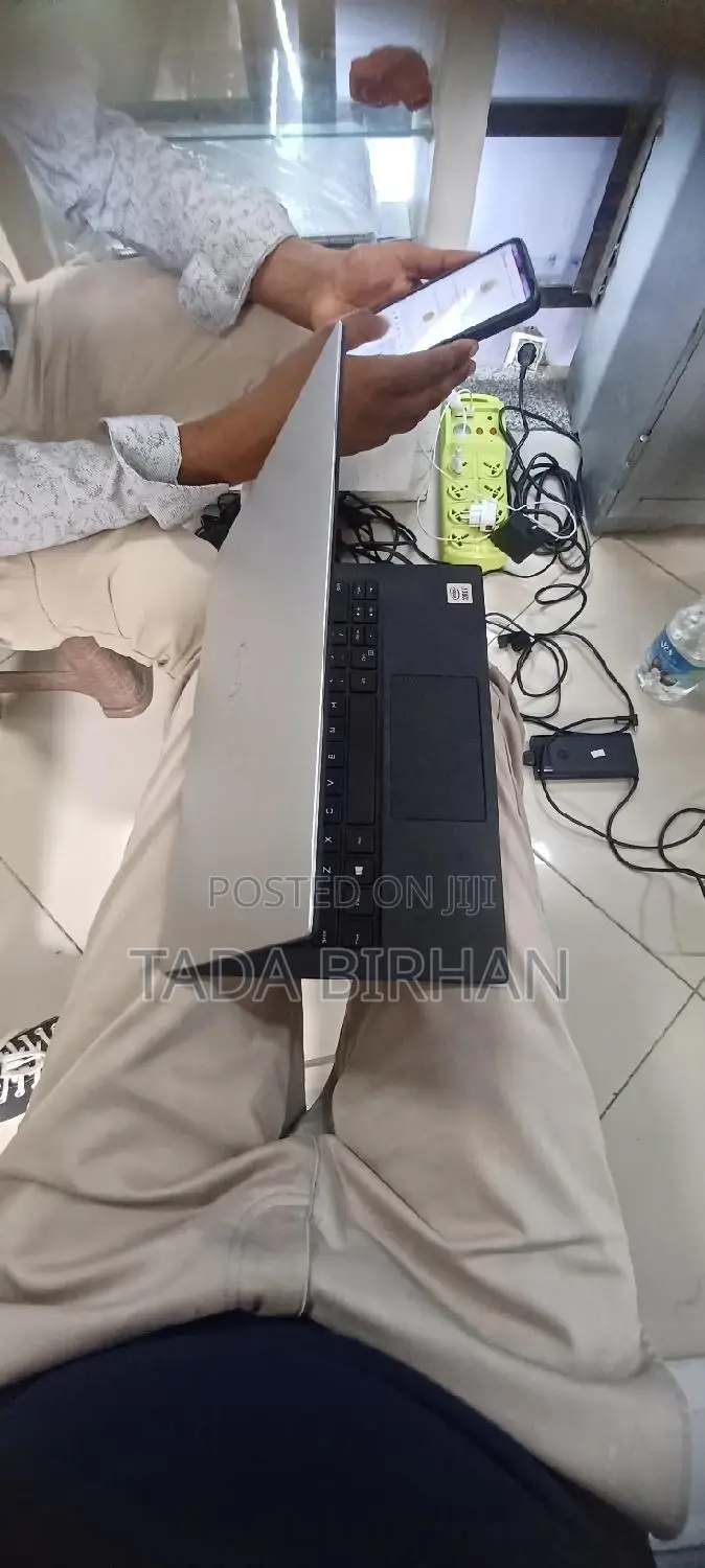 New Laptop Dell XPS 15 16GB Intel Core I7 SSD 512GB