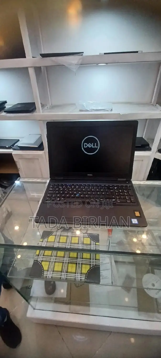 New Laptop Dell XPS 15 8GB Intel Core I5 SSD 512GB