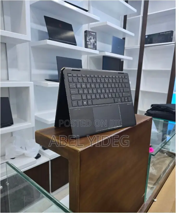 New Laptop HP Spectre X360 16GB Intel Core I7 SSD 1T