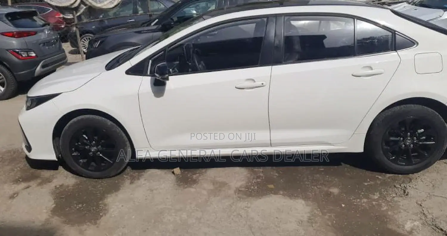 New Toyota Corolla 2022 White