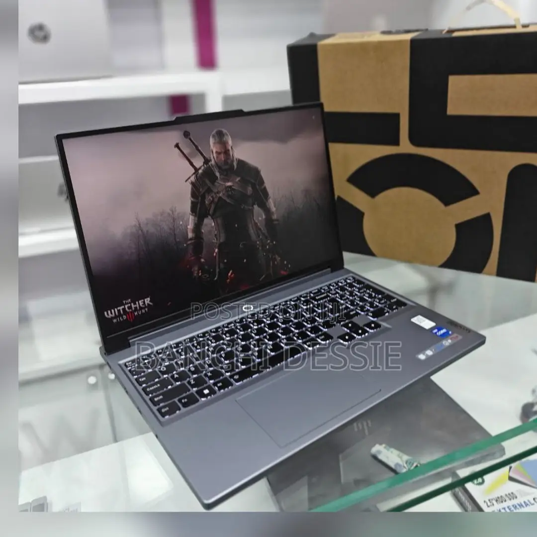 New Laptop Lenovo 16GB Intel Core I7 SSD 1T