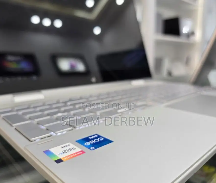 New Laptop HP Envy X360 8GB Intel Core I5 SSD 512GB