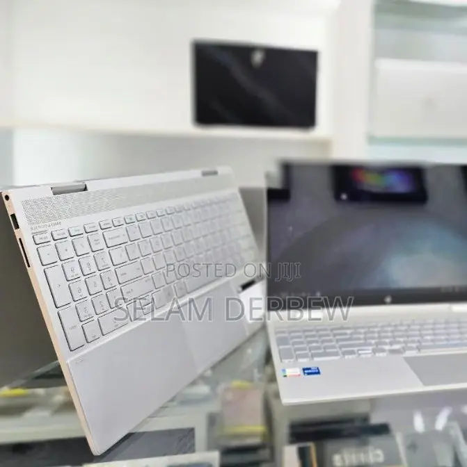 New Laptop HP Envy X360 8GB Intel Core I5 SSD 512GB