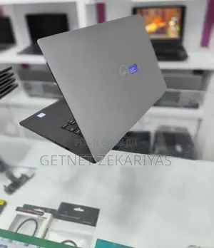 Photo - New Laptop Dell Precision 5540 16GB Intel Core i7 SSD 512GB