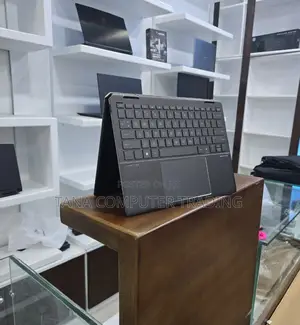 New Laptop HP Spectre 16GB Intel Core I7 SSD 1T