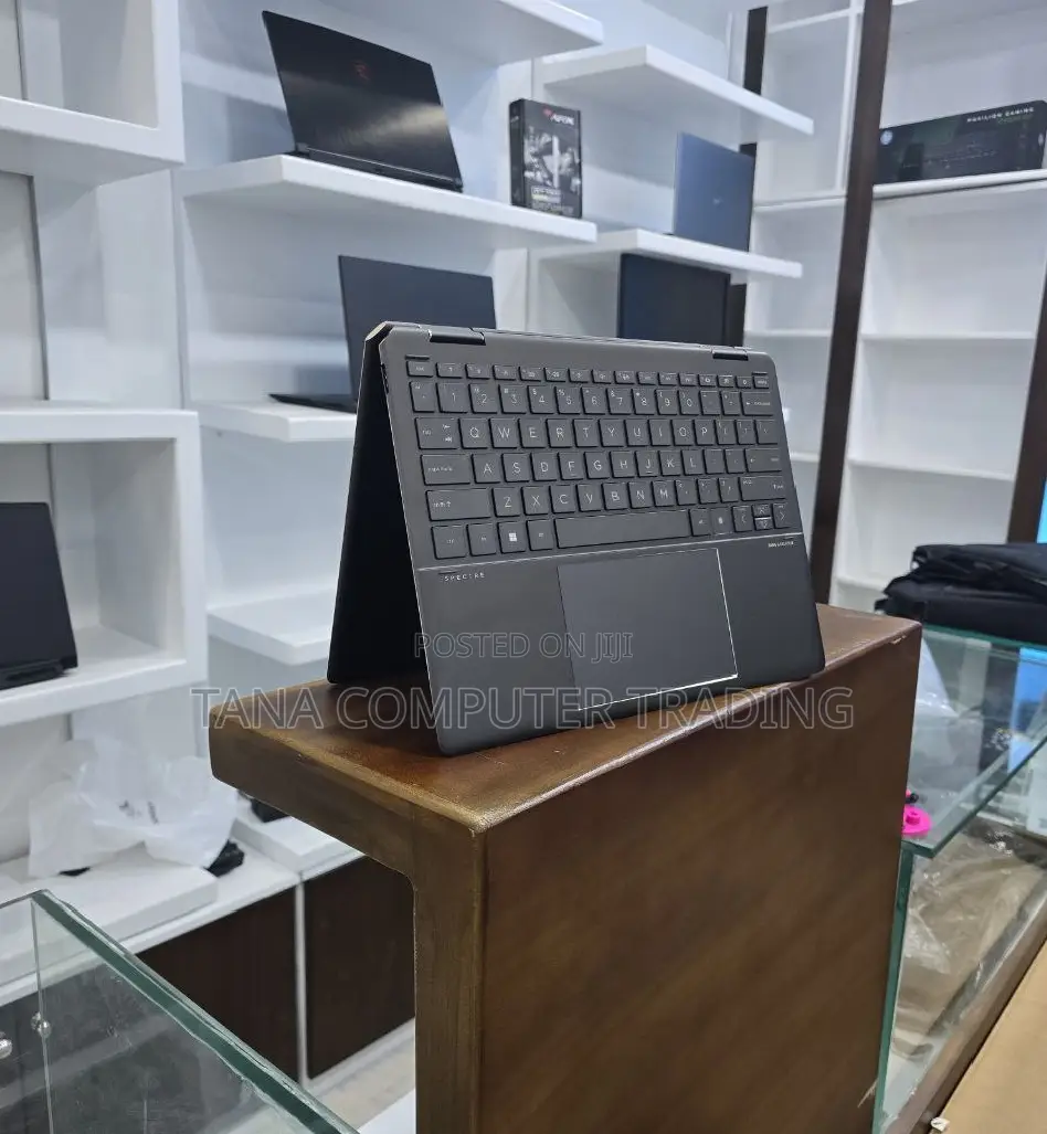 New Laptop HP Spectre 16GB Intel Core I7 SSD 1T