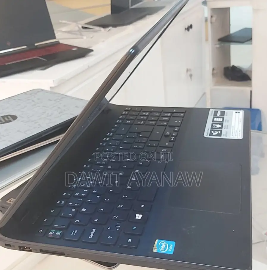 New Laptop Acer Aspire E1-421 8GB Intel Core 2 Quad HDD 1T