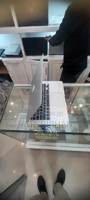 Laptop Apple MacBook Air 2015 8GB Intel Core I5 SSD 512GB