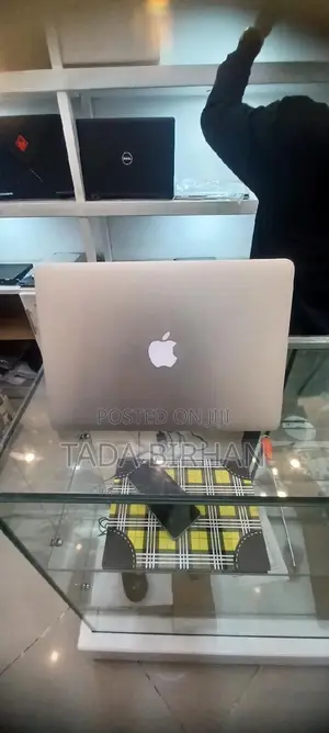 Laptop Apple MacBook Air 2015 8GB Intel Core I5 SSD 512GB