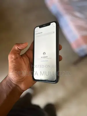 Photo - Apple iPhone 11 128 GB Black