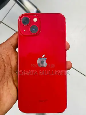 Apple iPhone 13 128 GB Red