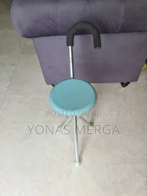 ከዘራ_walking Cane Multi-Functional Retractable Triangle Stool