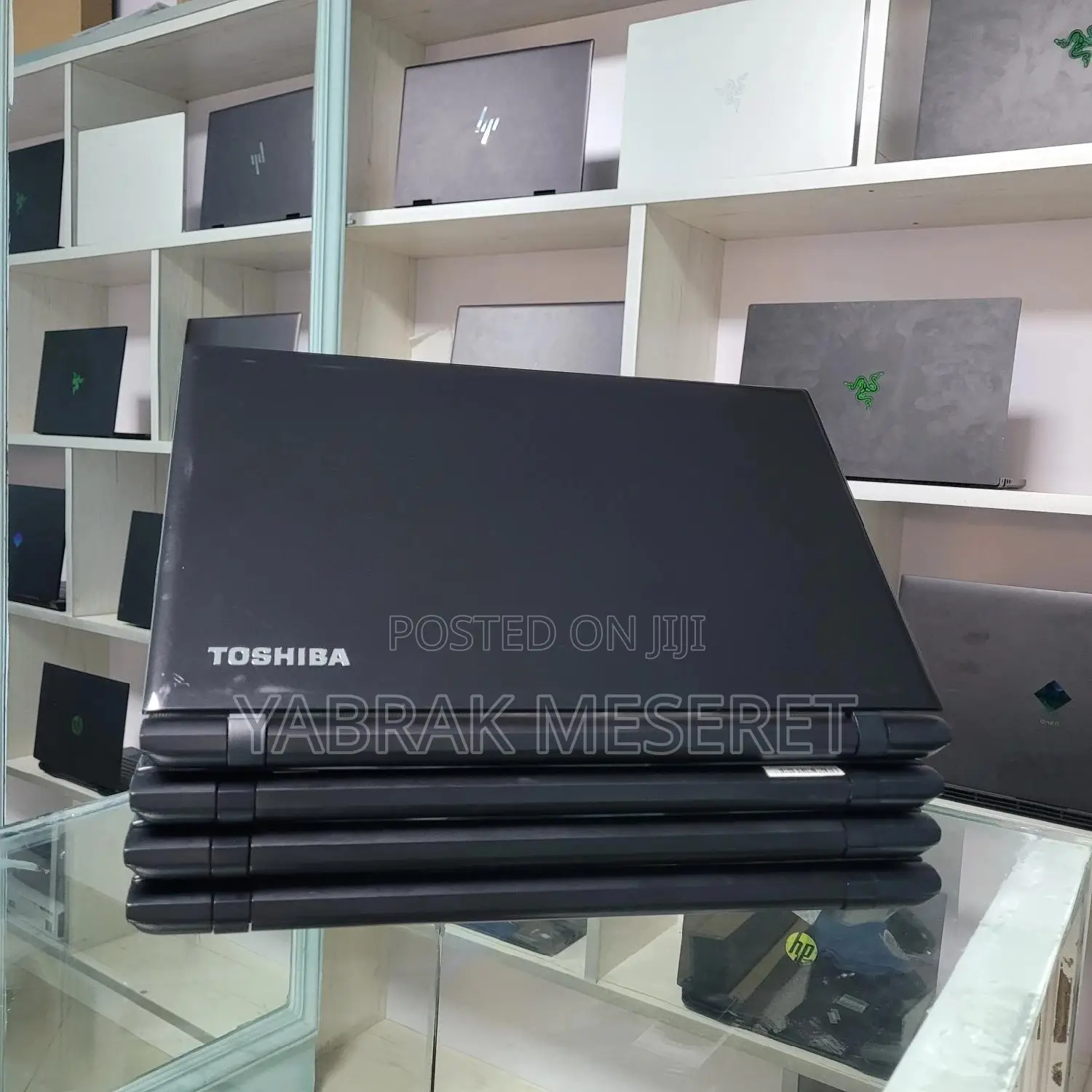 New Laptop Toshiba 8GB AMD HDD 1T