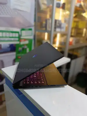 New Laptop HP Omen 17 16GB Intel Core I7 SSD 1T
