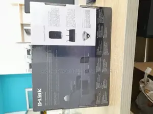 Photo - D-Link 24-Port 10/100 Desktop Switch