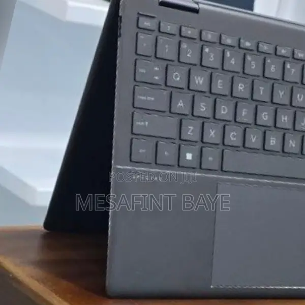 New Laptop HP Spectre 16GB Intel Core I7 SSD 1T