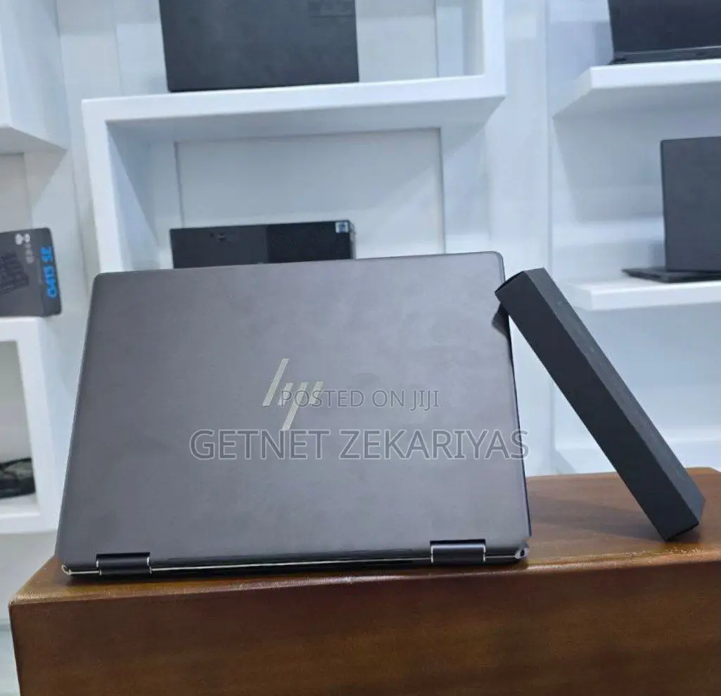 New Laptop HP Spectre 16GB Intel Core I7 SSD 1T