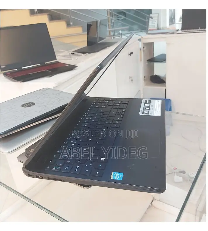 New Laptop Acer Aspire E1-771g 8GB Intel Celeron HDD 1T