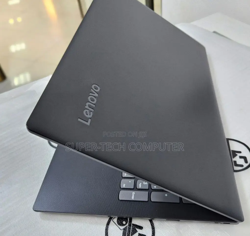 New Laptop Lenovo IdeaPad Y470 8GB Intel Core I7 SSD 256GB