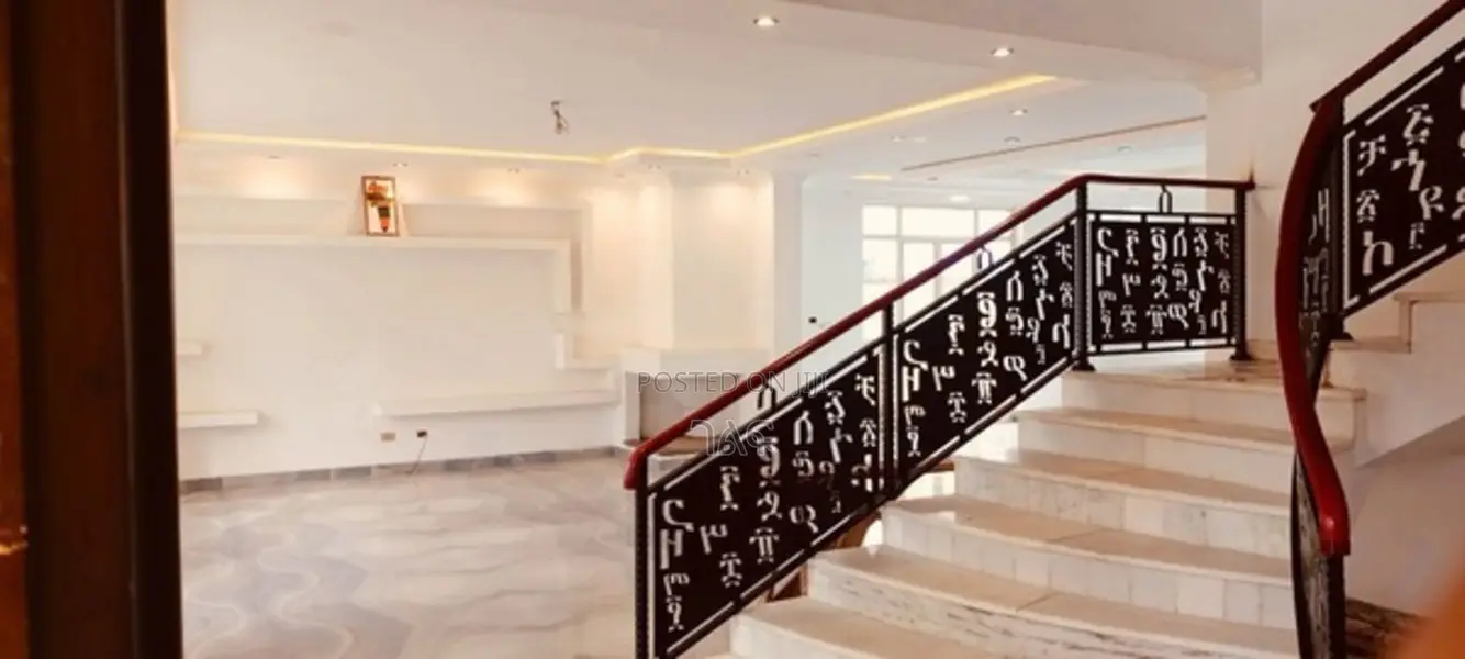 7bdrm House in Ccd   Real Esteat, Yeka for sale