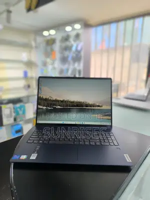 New Laptop Lenovo Flex 5 16GB Intel Core I7 SSD 512GB