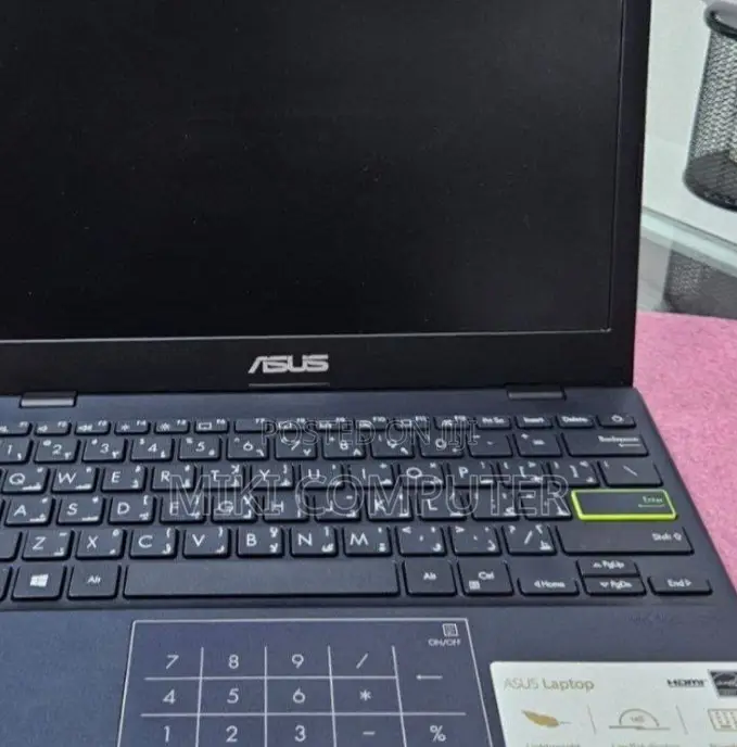 New Laptop Asus VivoBook 15 X505BA 4GB Intel SSD 256GB