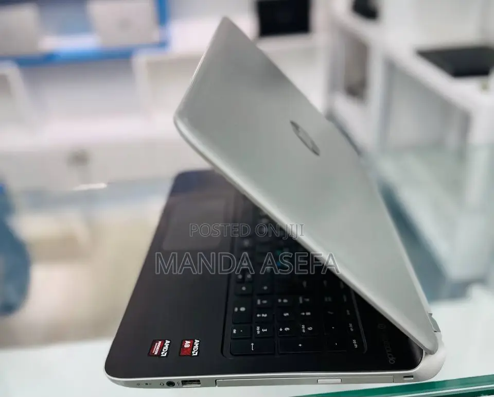 New Laptop HP Pavilion 15 8GB AMD A8 HDD 1T