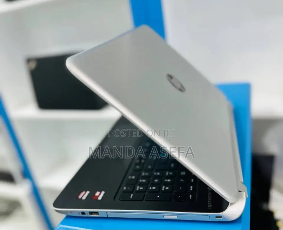 New Laptop HP Pavilion 15 8GB AMD A8 HDD 1T