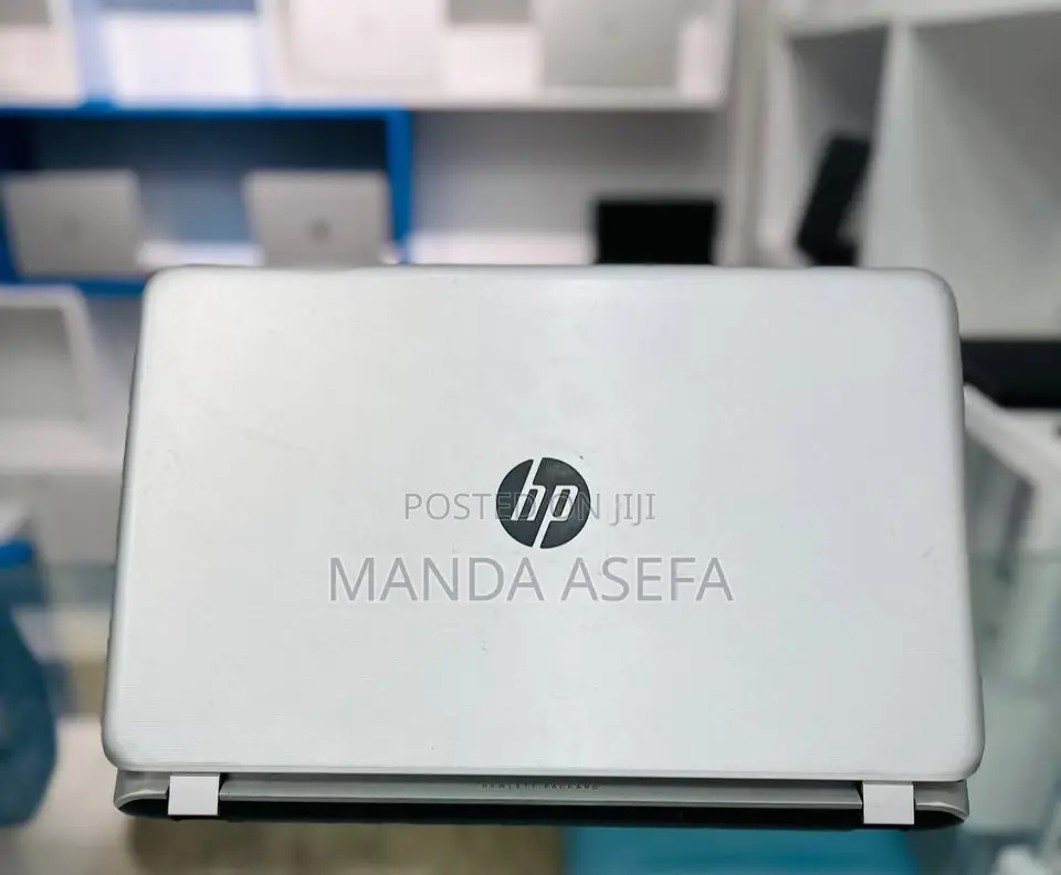 New Laptop HP Pavilion 15 8GB AMD A8 HDD 1T