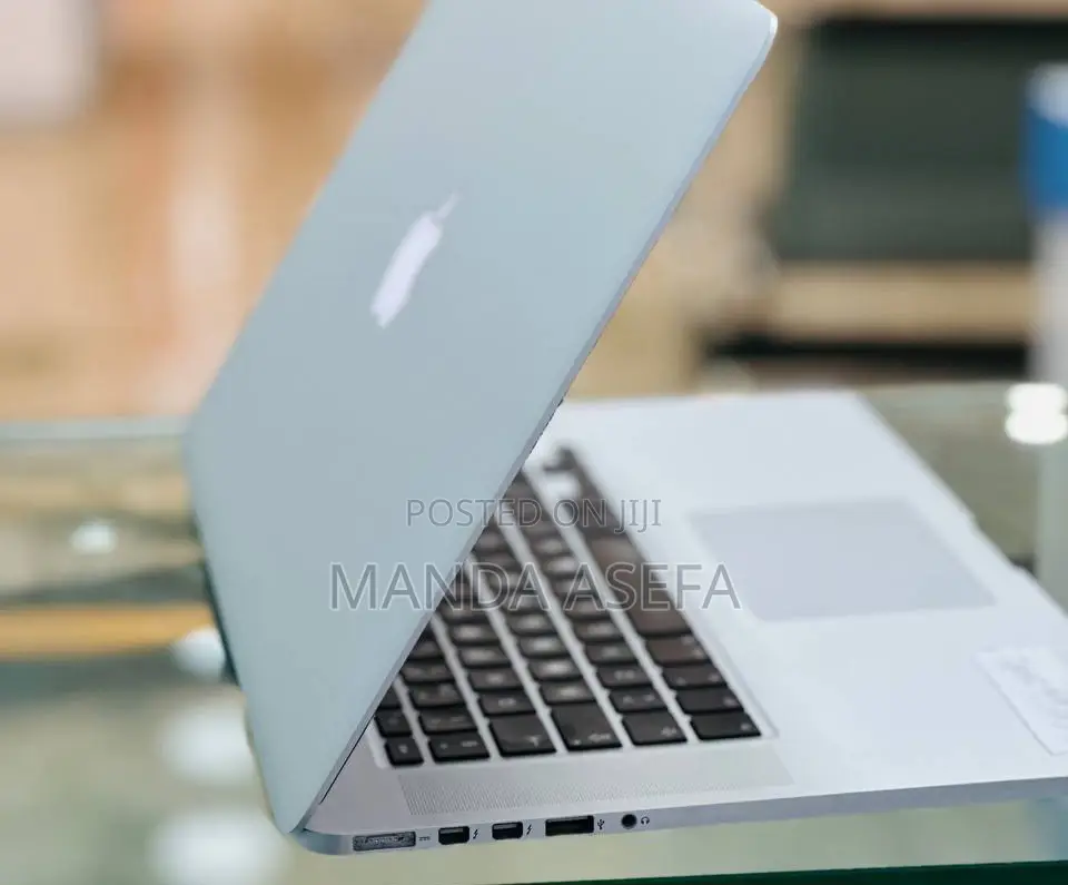 New Laptop Apple MacBook 16GB Intel Core I7 SSD 256GB