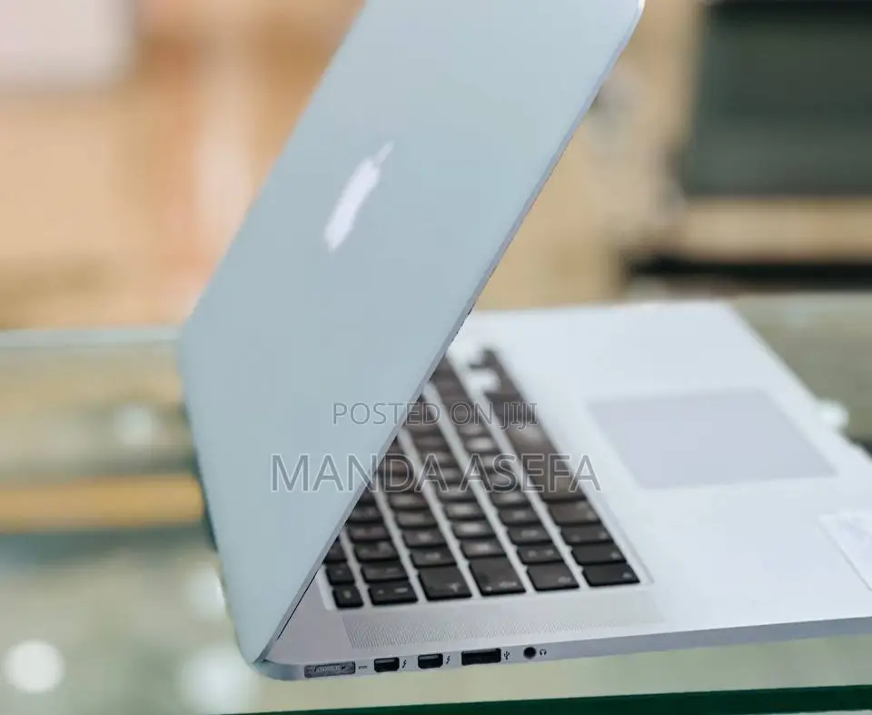 New Laptop Apple MacBook 16GB Intel Core I7 SSD 256GB