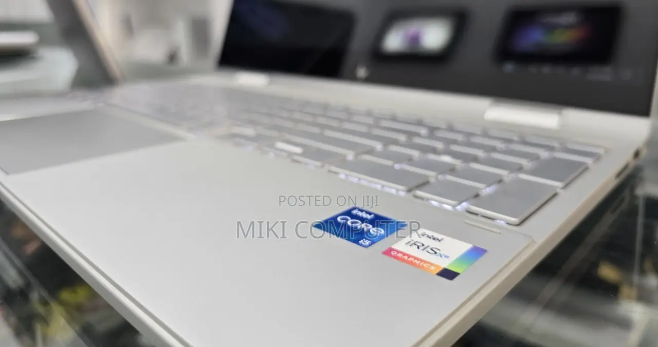 New Laptop HP Envy X360 8GB Intel Core I5 SSD 512GB