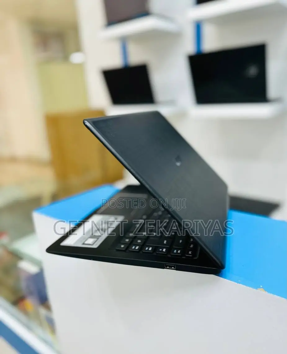 New Laptop Acer Aspire E5-511p 4GB Intel Celeron SSD 72GB