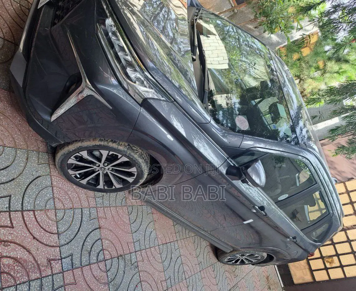 Toyota Vellfire 2023 Gray