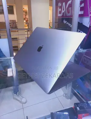 New Laptop Apple MacBook Pro 2018 32GB Intel Core I7 SSD 1T