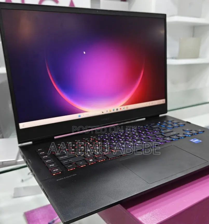 New Laptop HP Omen 17 16GB Intel Core I7 SSD 1T