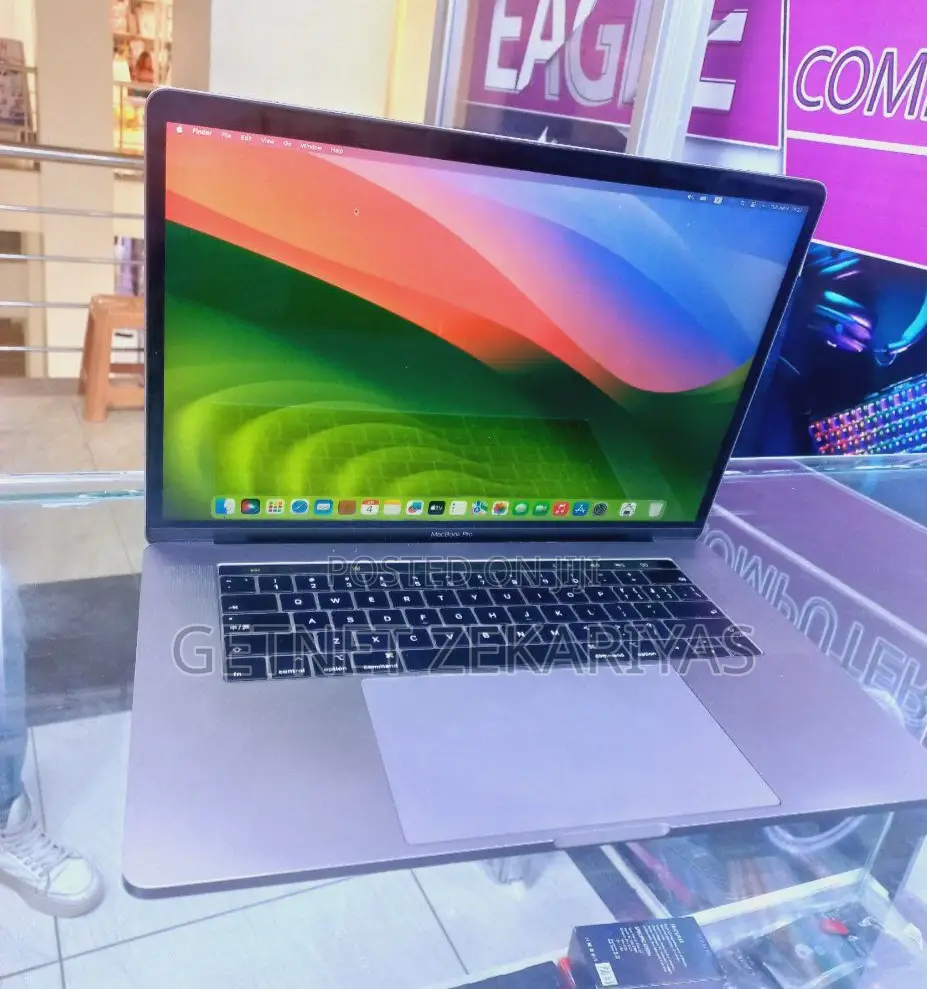 New Laptop Apple MacBook Pro 2019 16GB Intel Core I9 SSD 1T