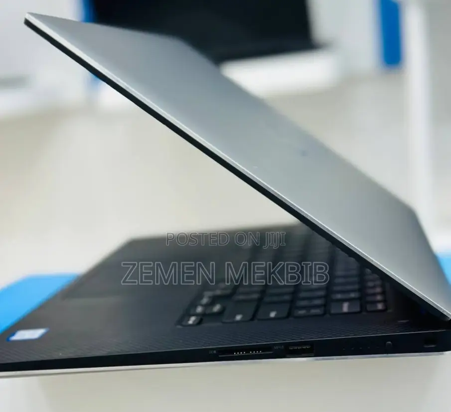 New Laptop Dell XPS 15 16GB Intel Core I7 SSD 512GB