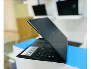 New Laptop Acer 4GB Intel Xeon HDD 60GB