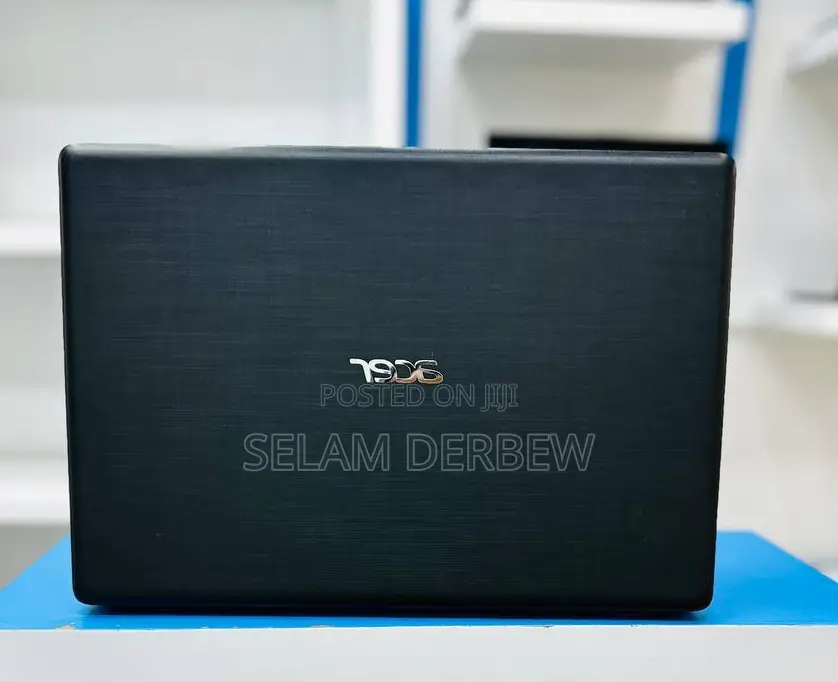 New Laptop Acer Aspire 5 4GB Intel SSD 60GB