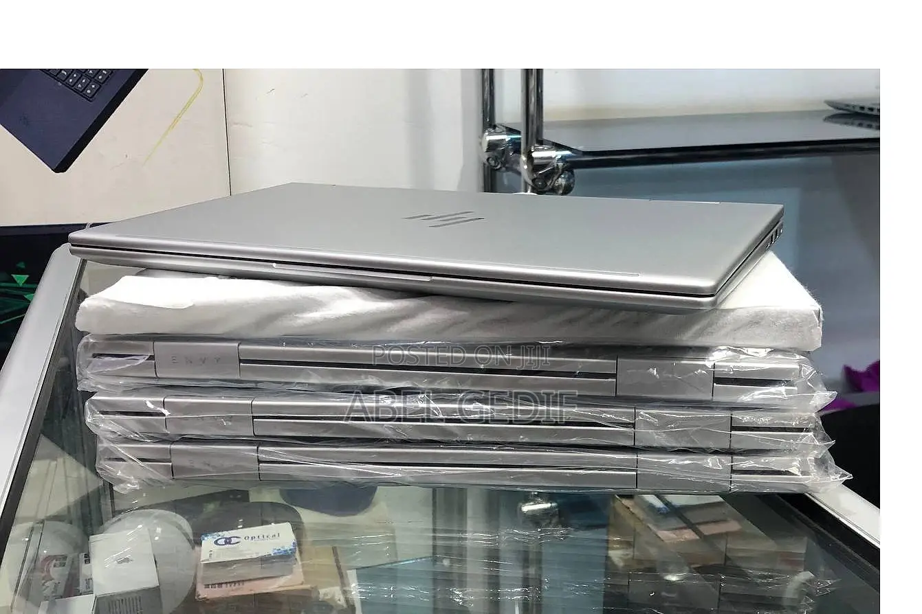 New Laptop HP Envy X360 16GB Intel Core I7 SSD 512GB
