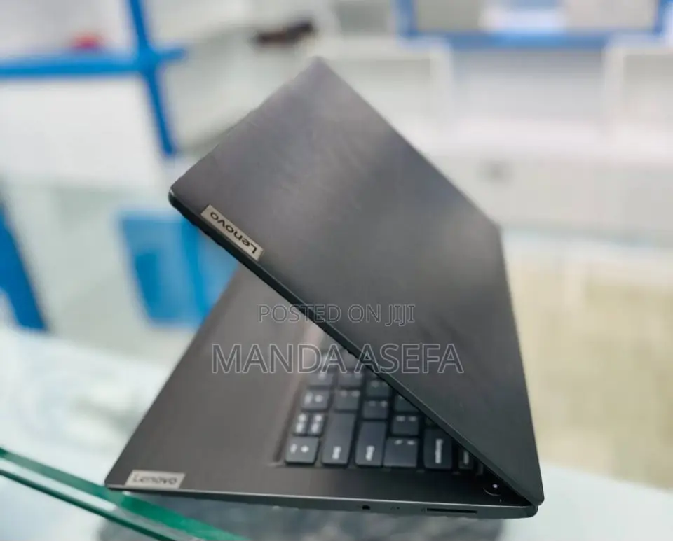 New Laptop Lenovo 8GB Intel Core I3 SSD 256GB