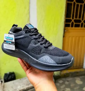 Photo - Skechers Quantum FLEX 