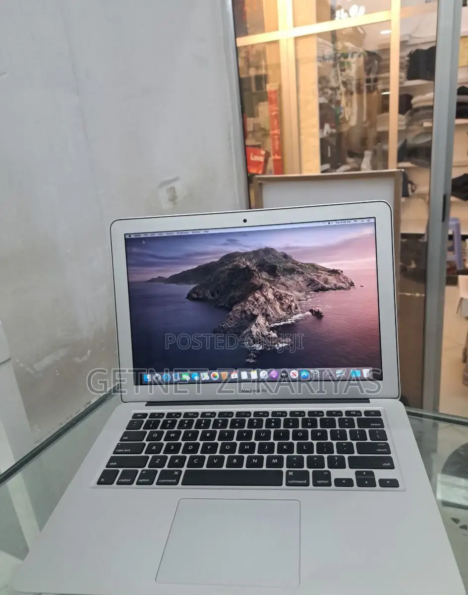 New Laptop Apple MacBook Air 2015 8GB Intel Core I5 SSD 128GB