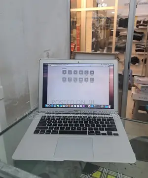 New Laptop Apple MacBook Air 2015 8GB Intel Core I5 SSD 128GB