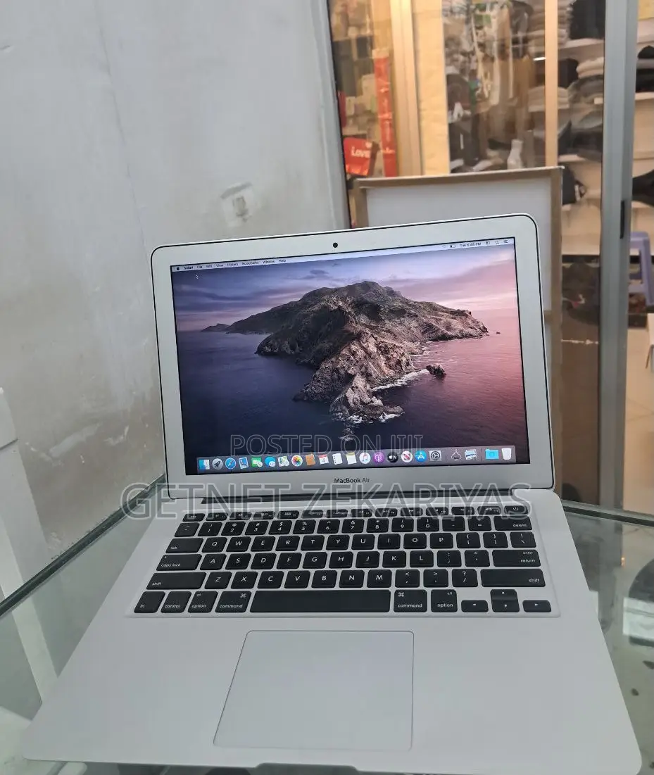 New Laptop Apple MacBook Air 2015 8GB Intel Core I5 SSD 128GB