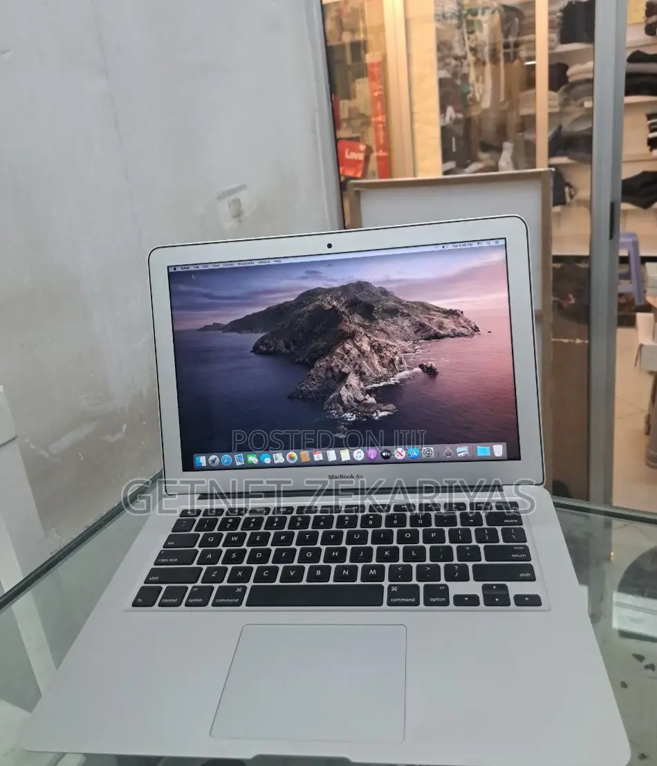New Laptop Apple MacBook Air 2015 8GB Intel Core I5 SSD 128GB