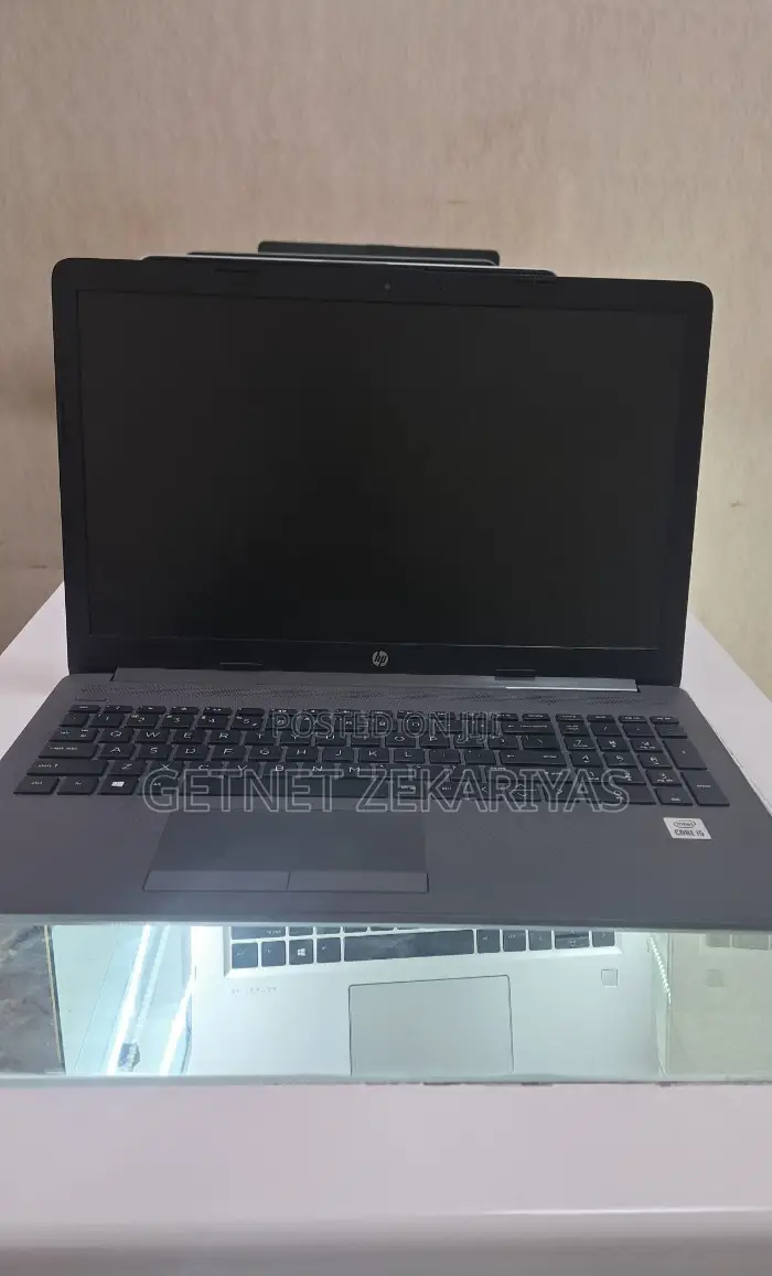 New Laptop HP Stream Notebook 8GB Intel Core I5 HDD 1T