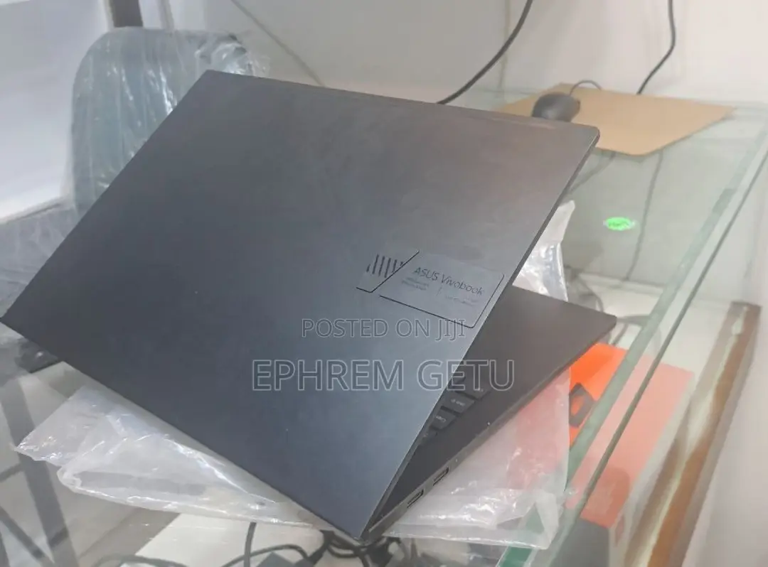 New Laptop Asus VivoBook 15 X505BA 16GB AMD Ryzen 9 SSD 1T